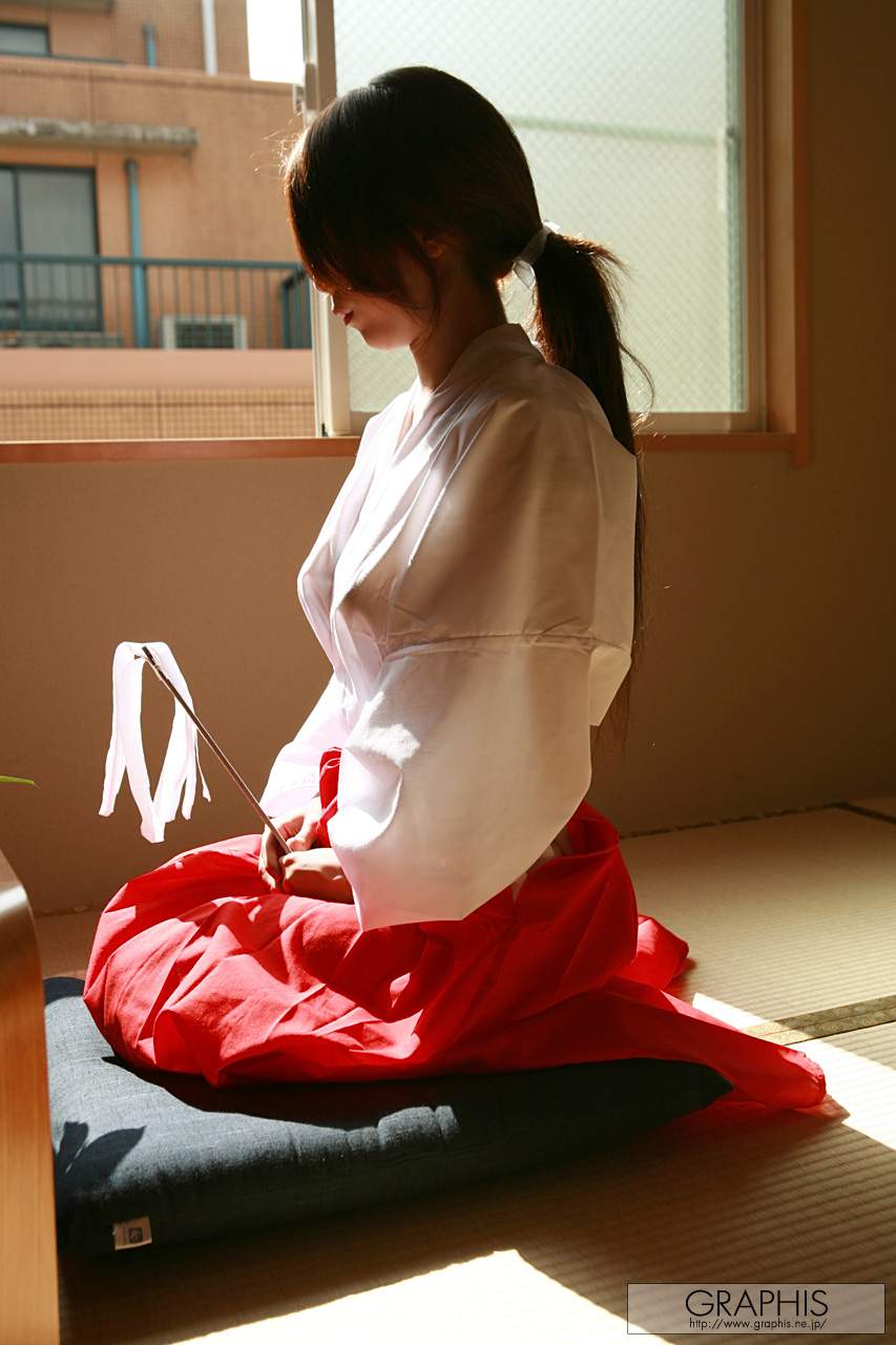 Limited Edition Seiko Yamaguchi - Shrine Maiden